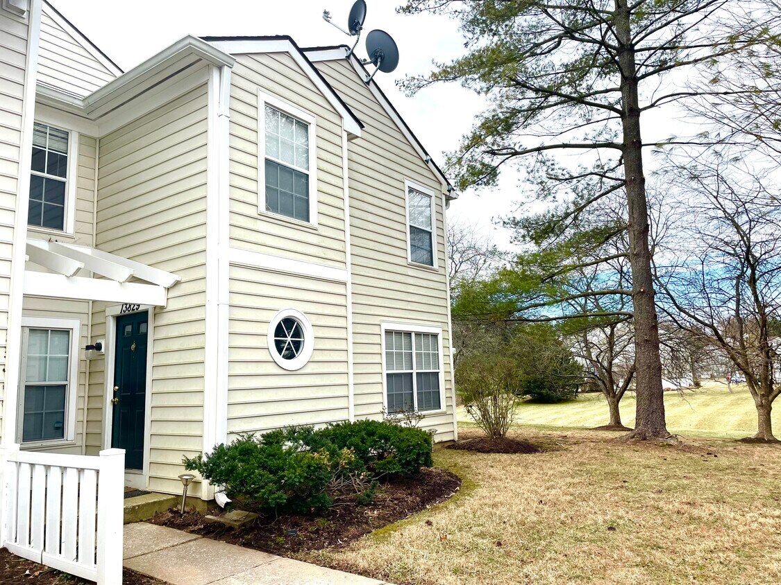 13829 Bronco Pl, Germantown, MD 20874 Townhome Rentals in Germantown