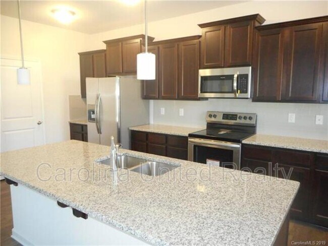 Building Photo - 9339 Arbor Creek Dr