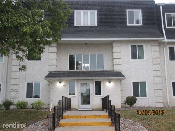 Primary Photo - 815 Duke Dr