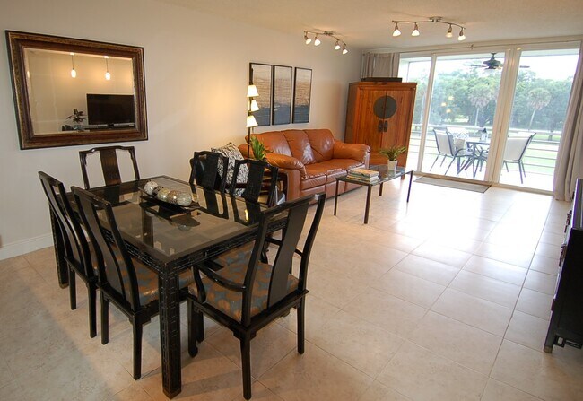 Foto del edificio - 575 Oaks Ln
