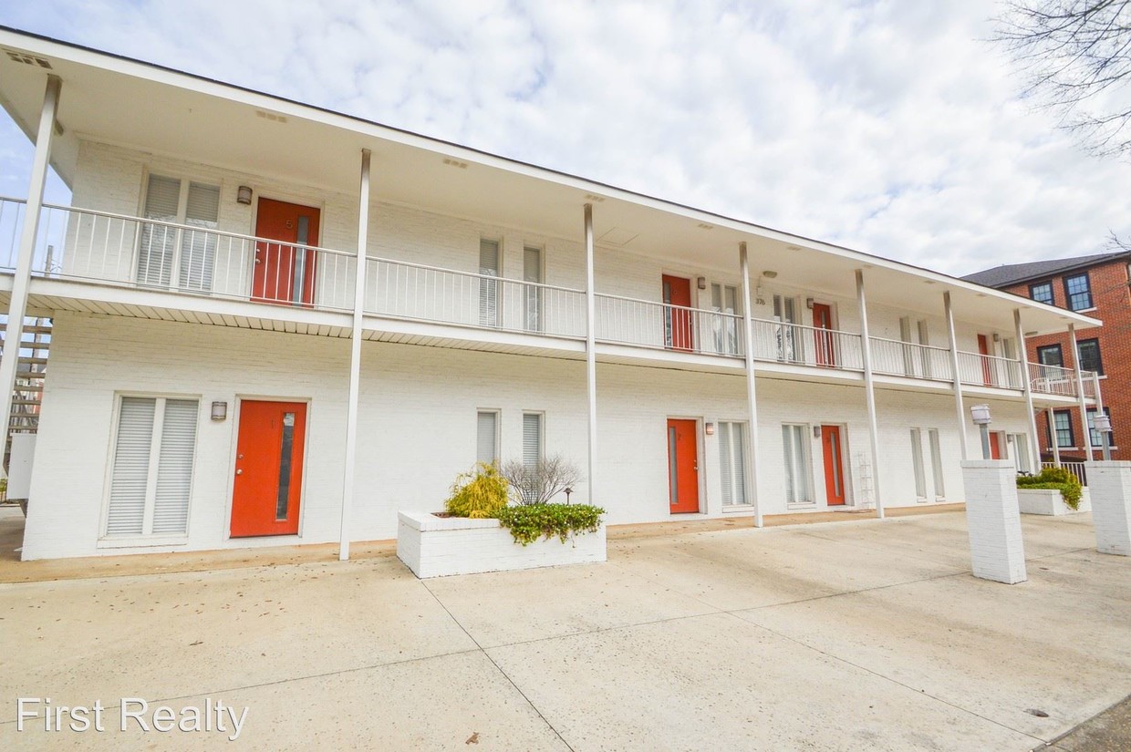 Primary Photo - 1 br, 1 bath Apartment - 376 W. Magnolia Ave.