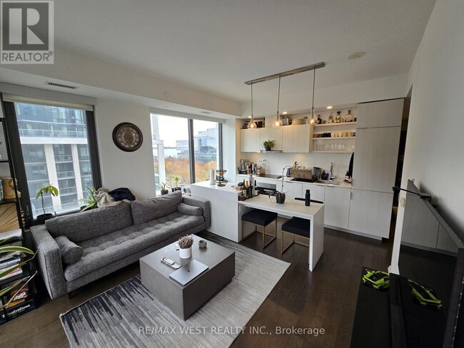 Building Photo - 12 Bonnycastle St