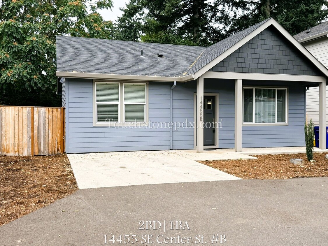 Primary Photo - Luxury Meets Nature for this 2BD | 1BA Hom...