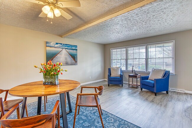 Foto del edificio - 1911 S Saratoga Ave