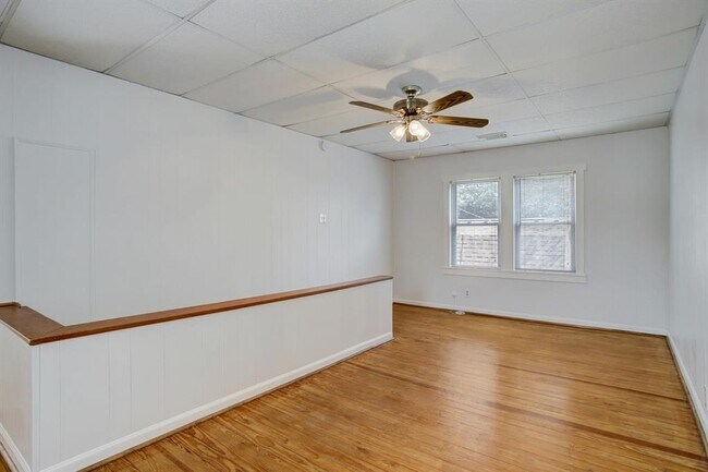 Building Photo - 4002 Reagan St