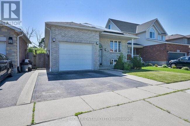 Building Photo - 99 Langlaw Dr