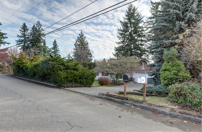 Foto del edificio - Charming 3 Bedroom Single Level Home with ...