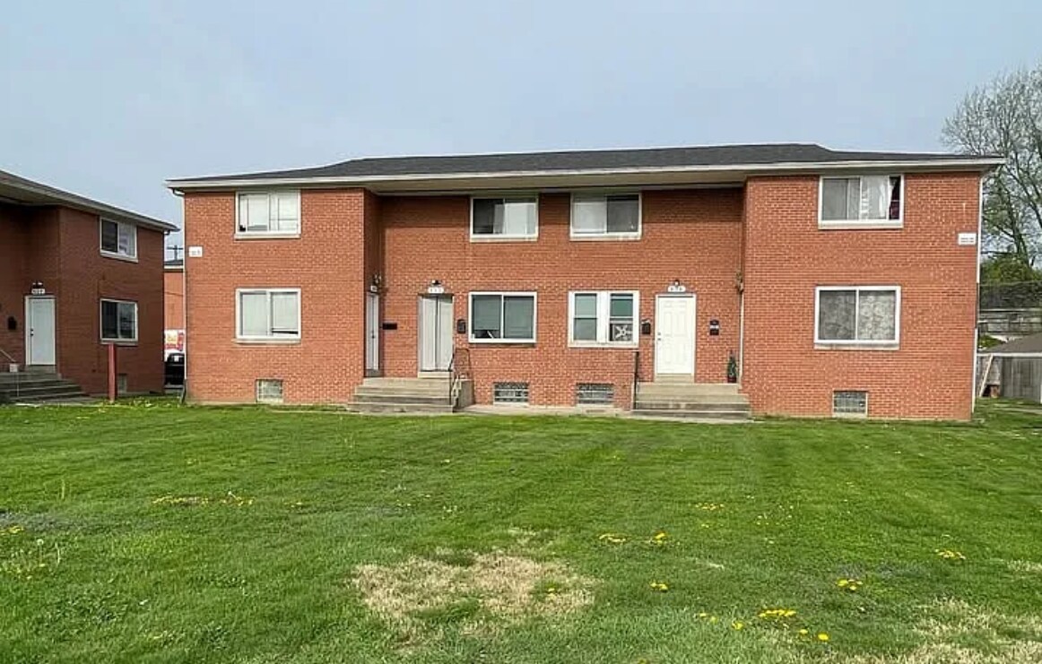 Primary Photo - 807-831 Manning Ave