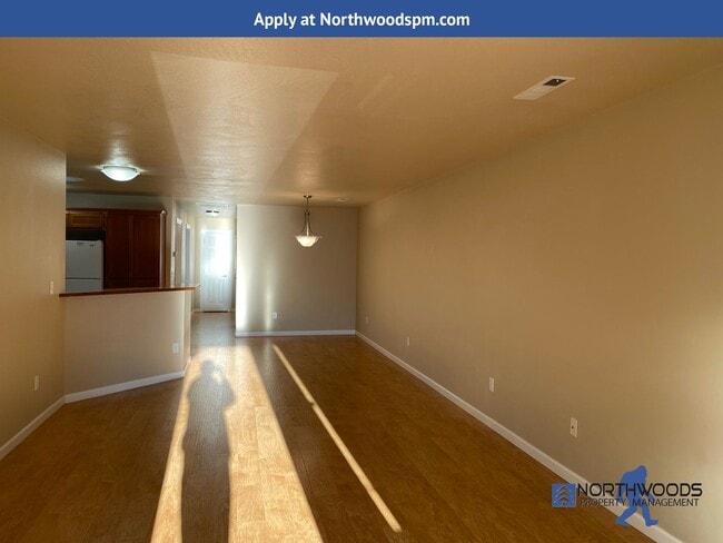 Building Photo - Very Nice 2 Bedroom 2 Bath Home Located in a 55+ Community in Central Point