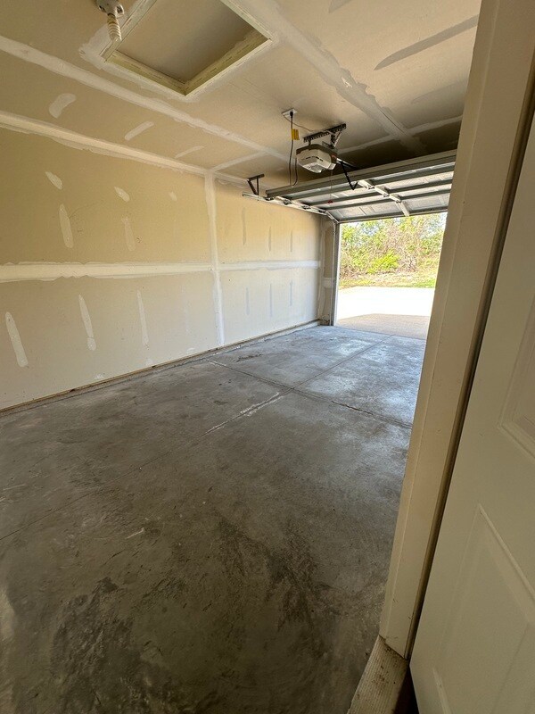 Foto del edificio - 155 33rd Ave SW