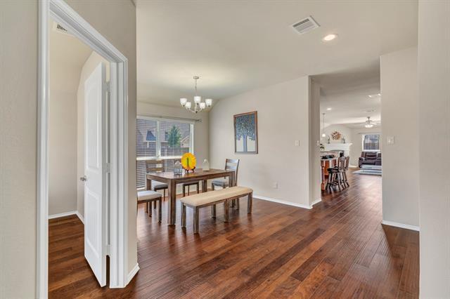 Foto del edificio - 324 Whitman Dr
