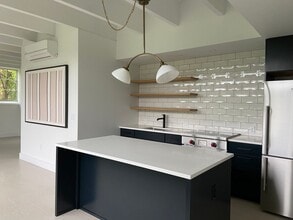 Building Photo - 188 Lincoln St