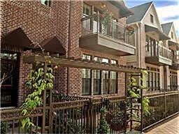 Building Photo - 6 Riva Row