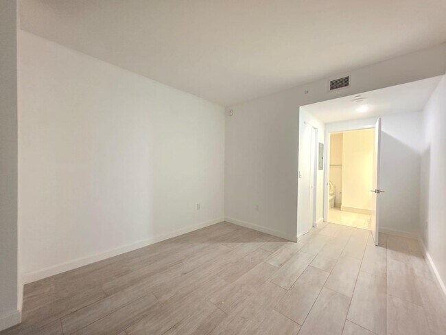 Foto del edificio - 55 SW 9th St