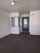 Building Photo - 3212 Strawflower Way