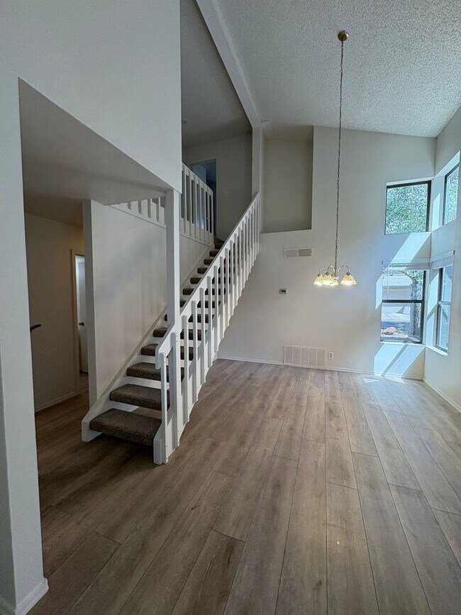 Foto del edificio - Gorgeous Foxglenn Rental