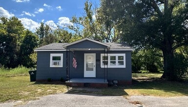 Building Photo - 316 Little St