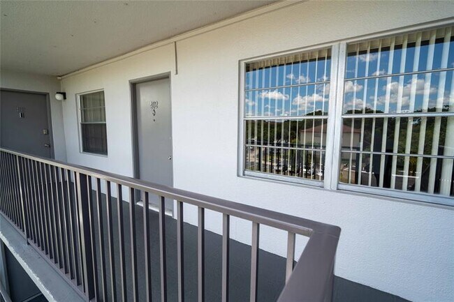 Foto del edificio - 300 SW 134th Way