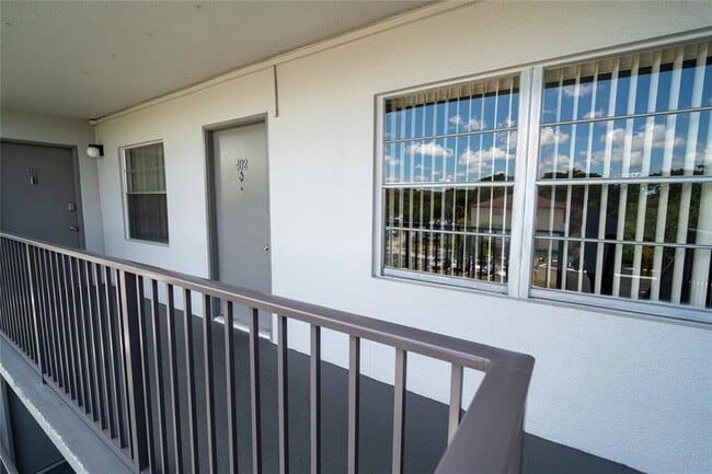 Building Photo - 300 SW 134th Way