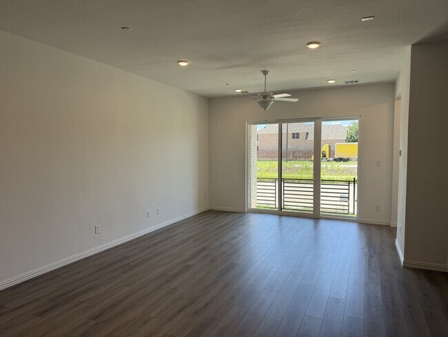 Building Photo - 1218 Daybreak Dr