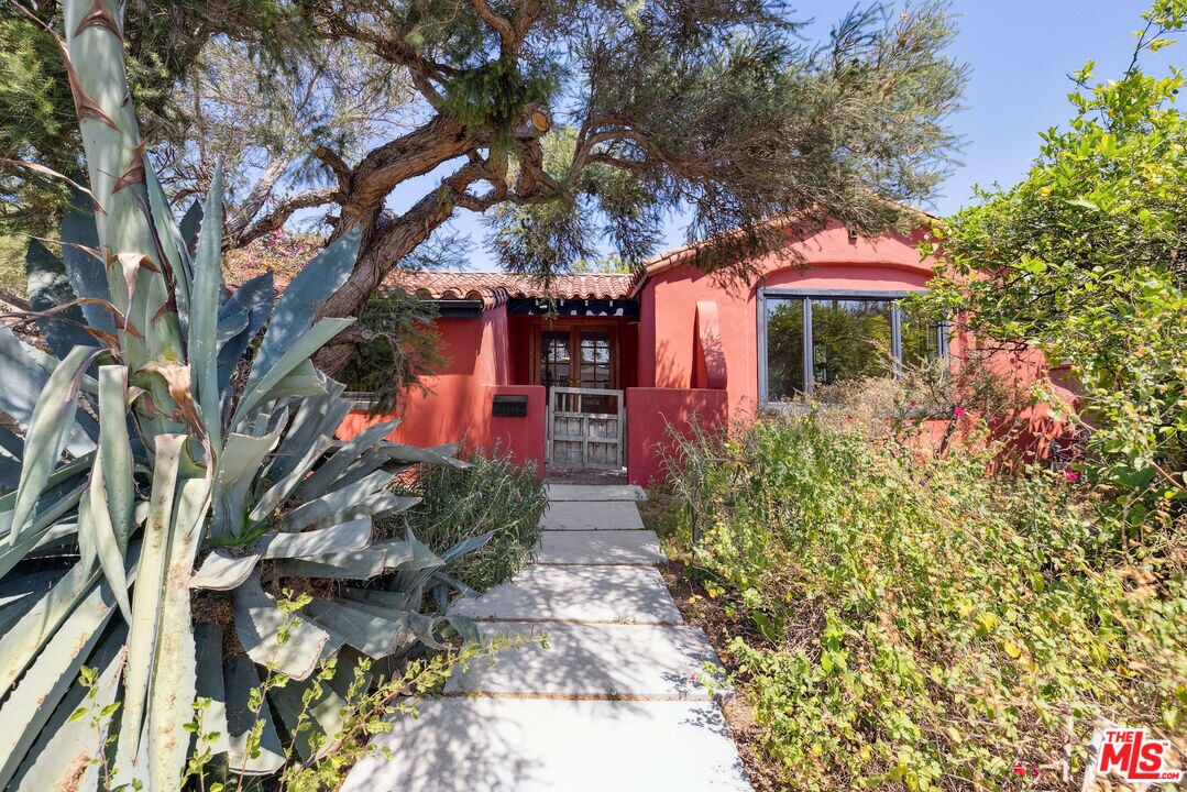 Primary Photo - 11819 Juniette St