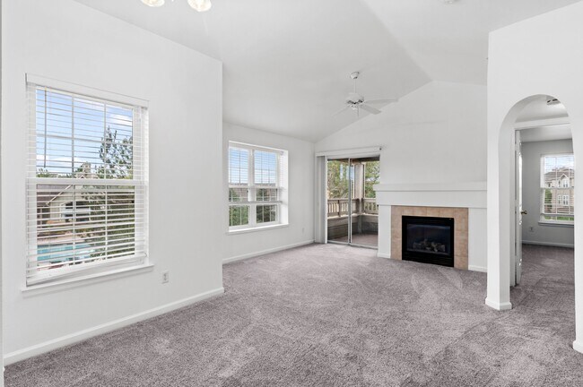 Building Photo - 12826 Ironstone Way