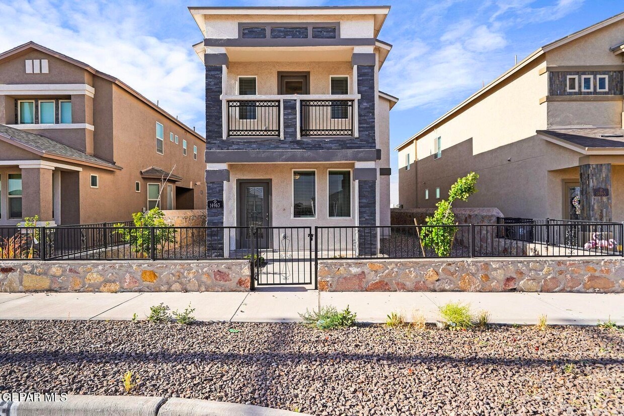 Foto principal - 14963 Pebble Hills Blvd