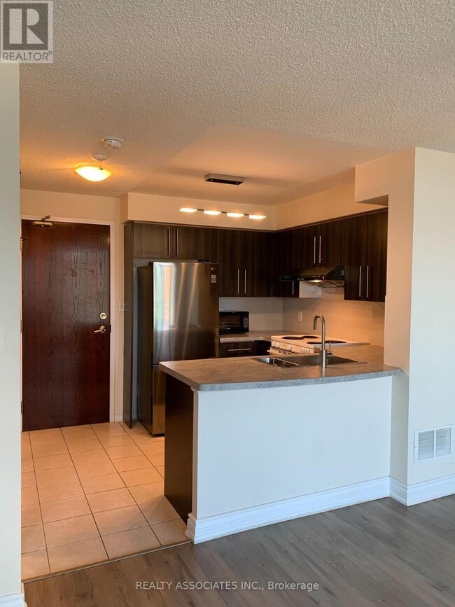 Building Photo - 51 Baffin Ct