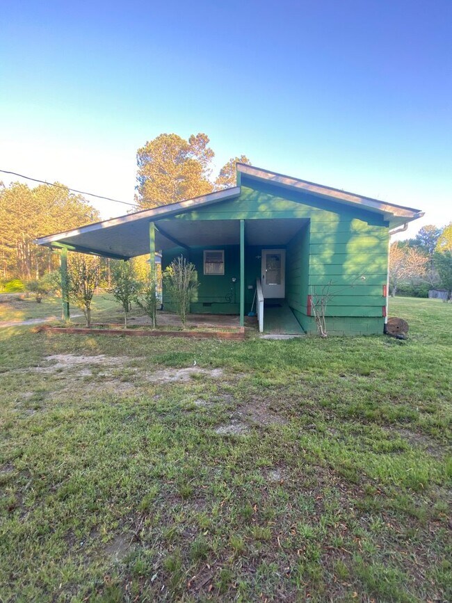 Building Photo - OGLETHORPE COUNTY - Cute 3 bedroom 1 bath ...