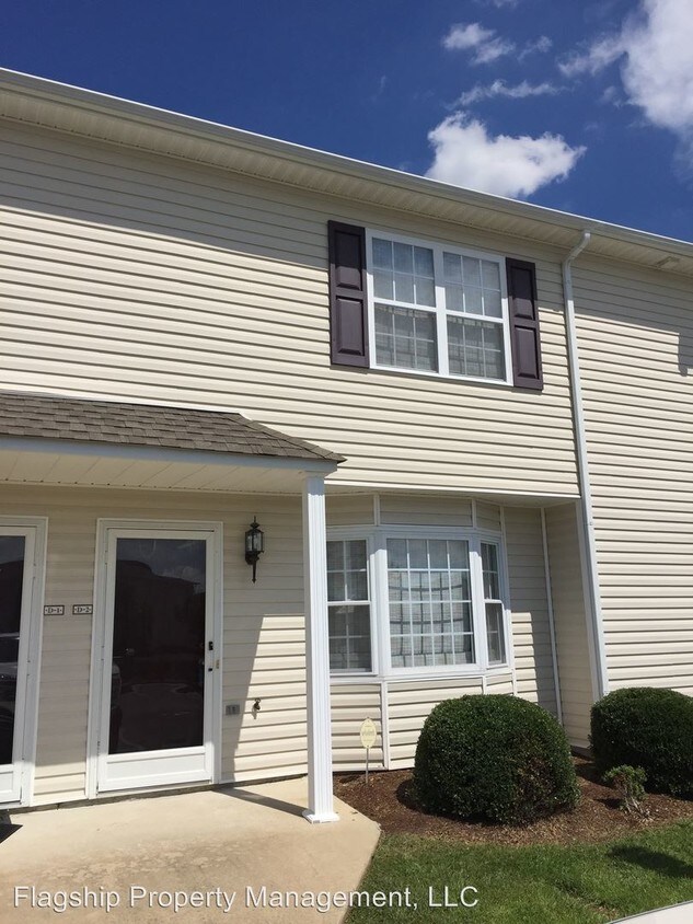 Primary Photo - 3813 E Vancroft Cir