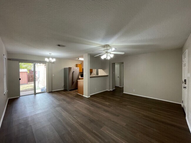 Building Photo - Single Family Home For Rent
