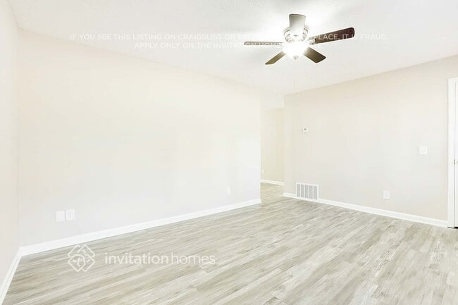 Foto del edificio - 3197 Delhi Dr