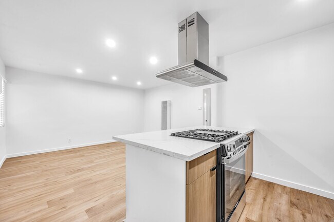 Foto del edificio - 5745 Arroyo Dr