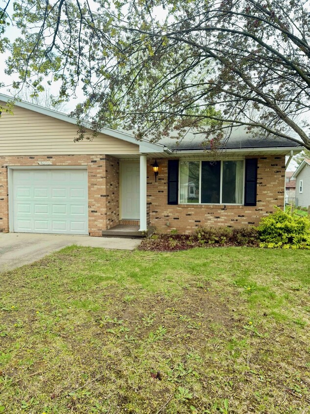 Foto principal - 6200 Amanda Dr