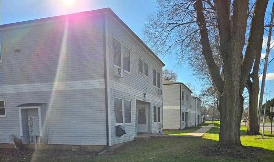Building Photo - 2104-2142 Cummins-#2104