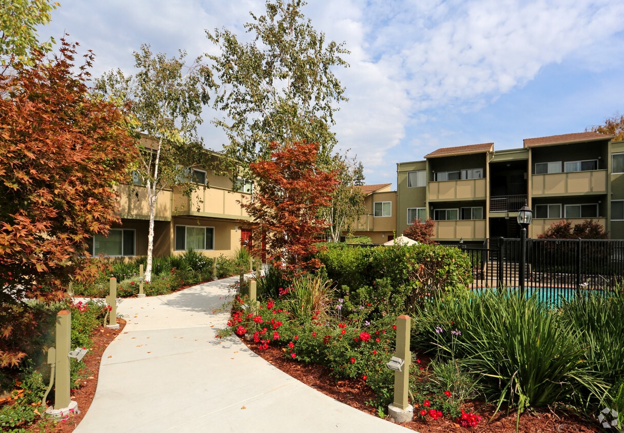 Townhouse Plaza Apartments Apartments Castro Valley, CA