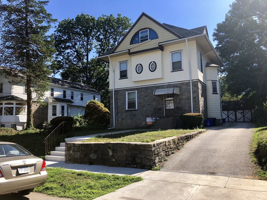 214 Garfield Ave, Norwood, PA 19074 Apartments in Norwood, PA