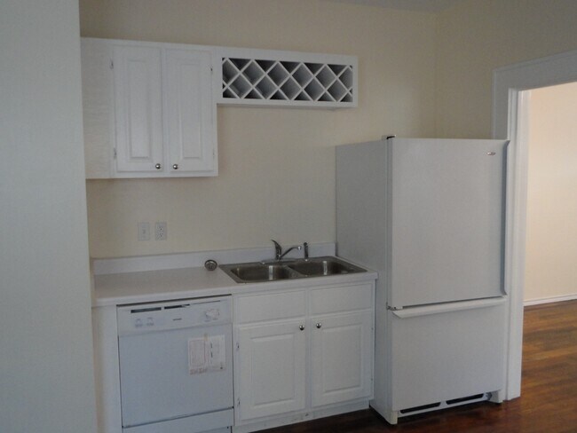 Building Photo - 4939 Leeland St