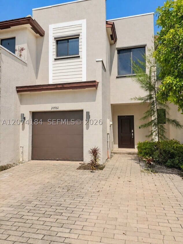 Foto del edificio - 20961 NE 2nd Ave