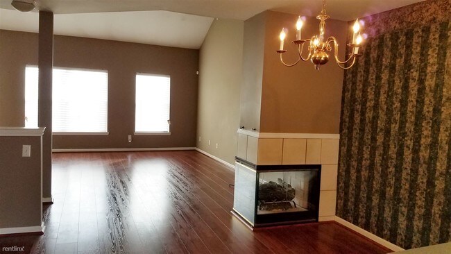 Building Photo - 2 br, 2 bath  - 4211 Schaefer Rd
