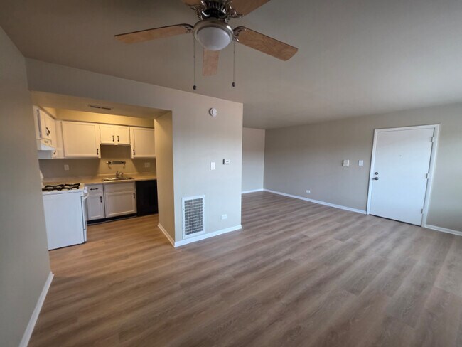 Sala de estar - 18019 Dixie Hwy