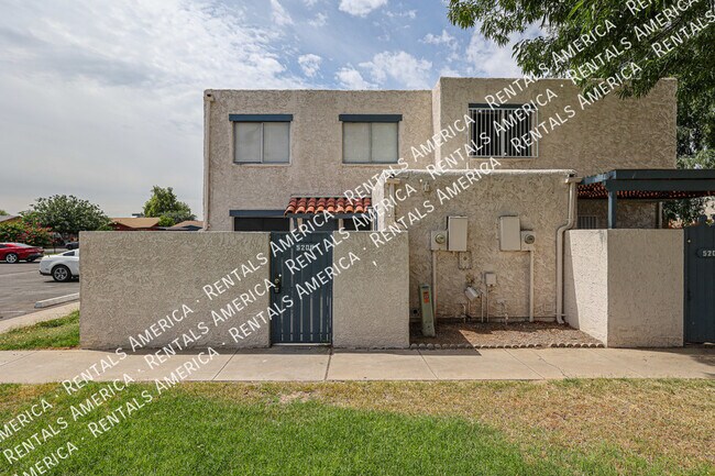 Foto del edificio - 5206 N 42nd Dr