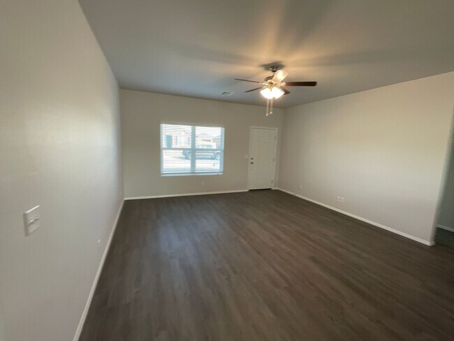 Foto del edificio - *Half Off First Month's Rent!* Don't Miss This 3-Bed, 2-Bath Robinson Ranch Home