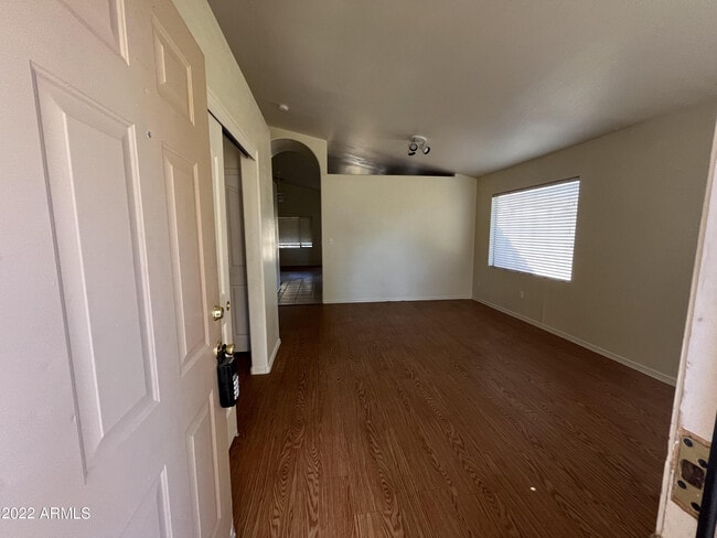 Building Photo - 444 W Princeton Ave