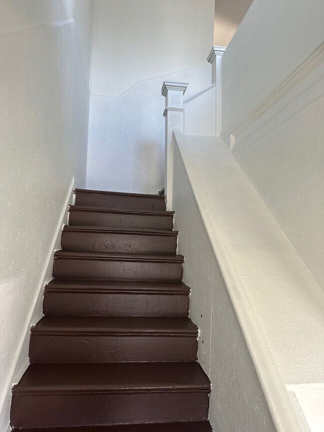 Building Photo - 2932 Langhorne Rd