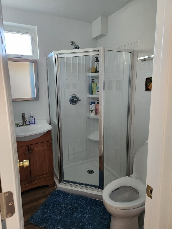 Baño n.° 1 - 1567 9th St