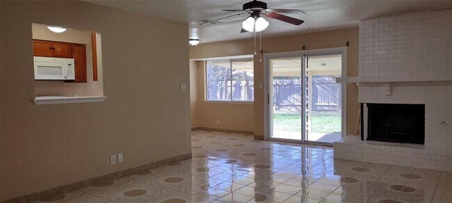 Foto del edificio - 10610 Berthound Dr