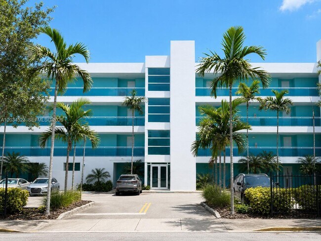 Foto del edificio - 652 NE 63rd St