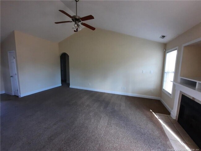 Building Photo - 558 Copper Creek Dr