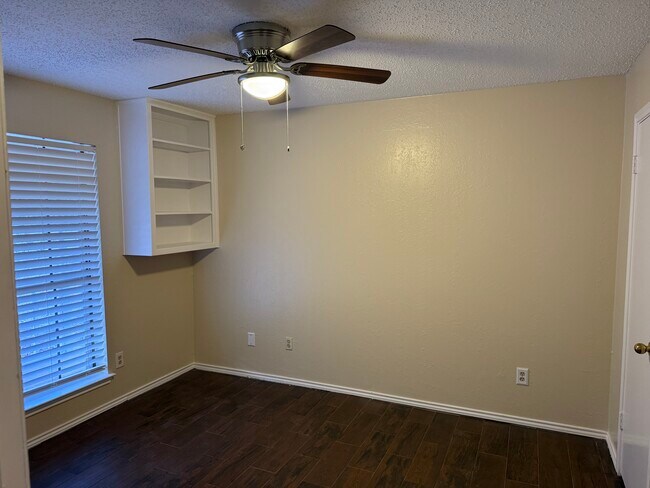 Building Photo - 5410 Deep Canyon Dr